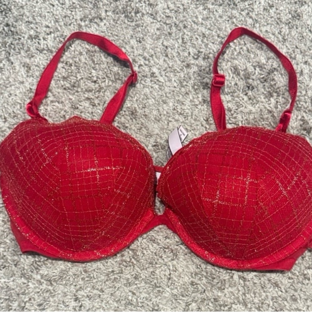 Victoria's Secret bras (2)